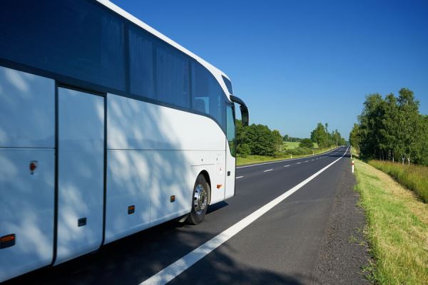 Водителя междугородного автобуса гаишники поймали пьяным во время рейса